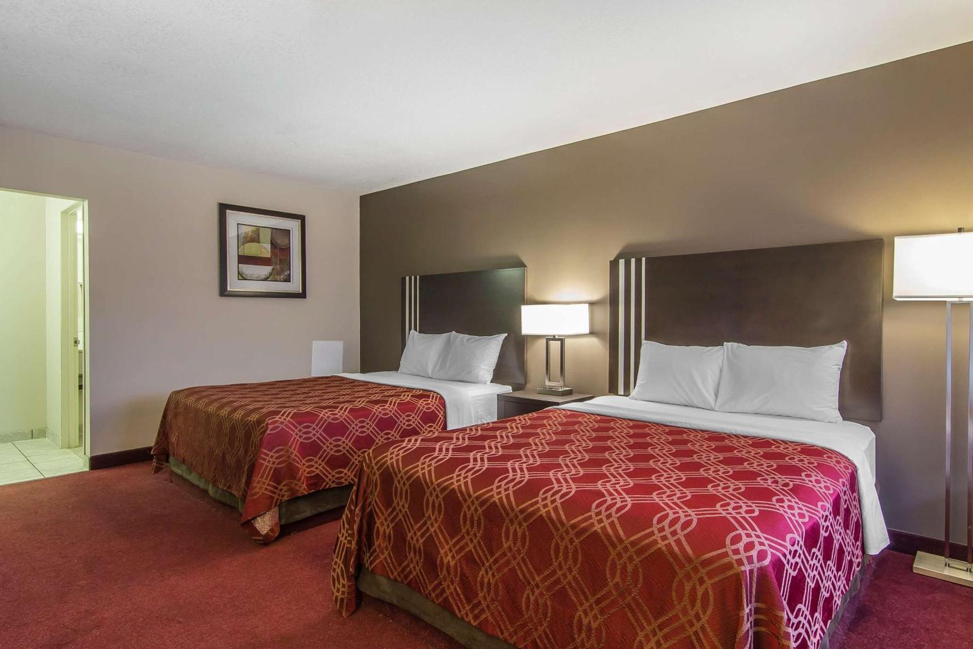 Econo Lodge Inn & Suites Lethbridge Exterior photo